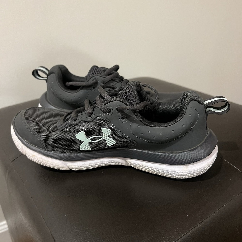 Under Armour Charged Assert‎ 10 grey Running Shoes 3026179-110 Womens Size 6 - Picture 6 of 9